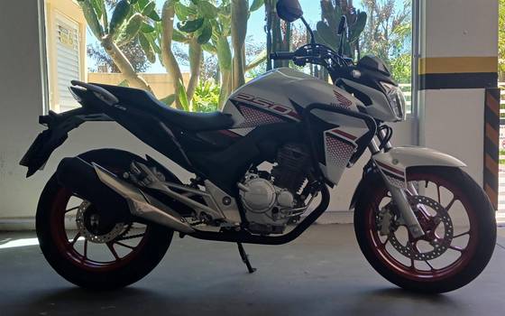 HONDA CB TWISTER 